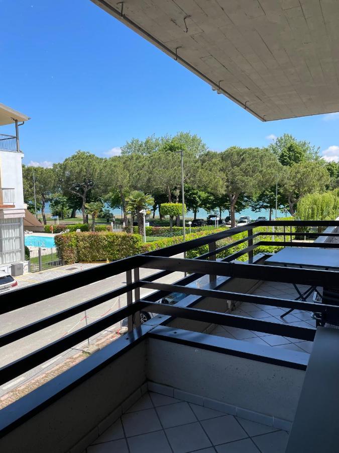 Residence Alexandra Stay Сирмионе Екстериор снимка