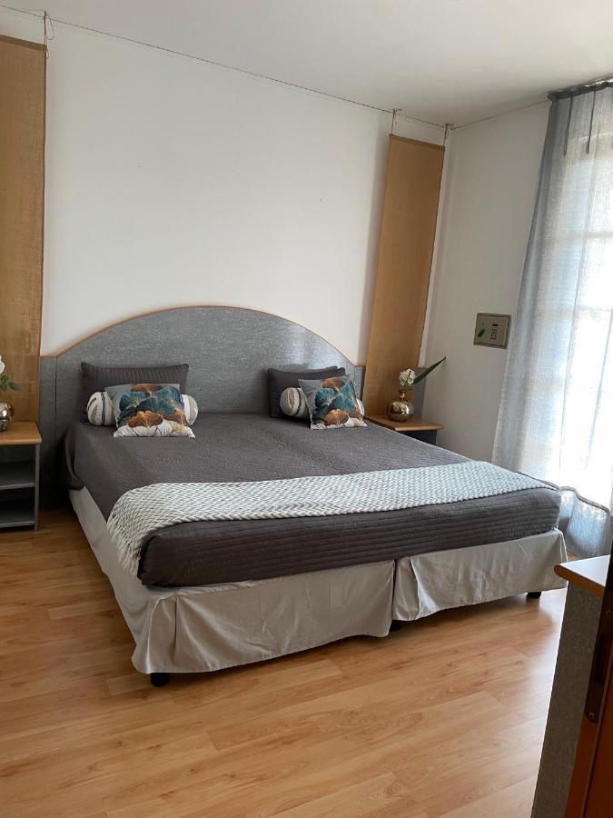 Residence Alexandra Stay Сирмионе Екстериор снимка