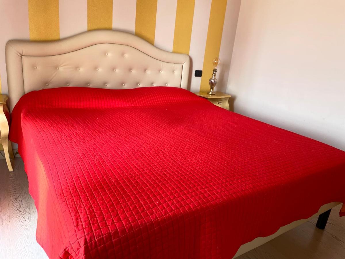 Residence Alexandra Stay Сирмионе Екстериор снимка