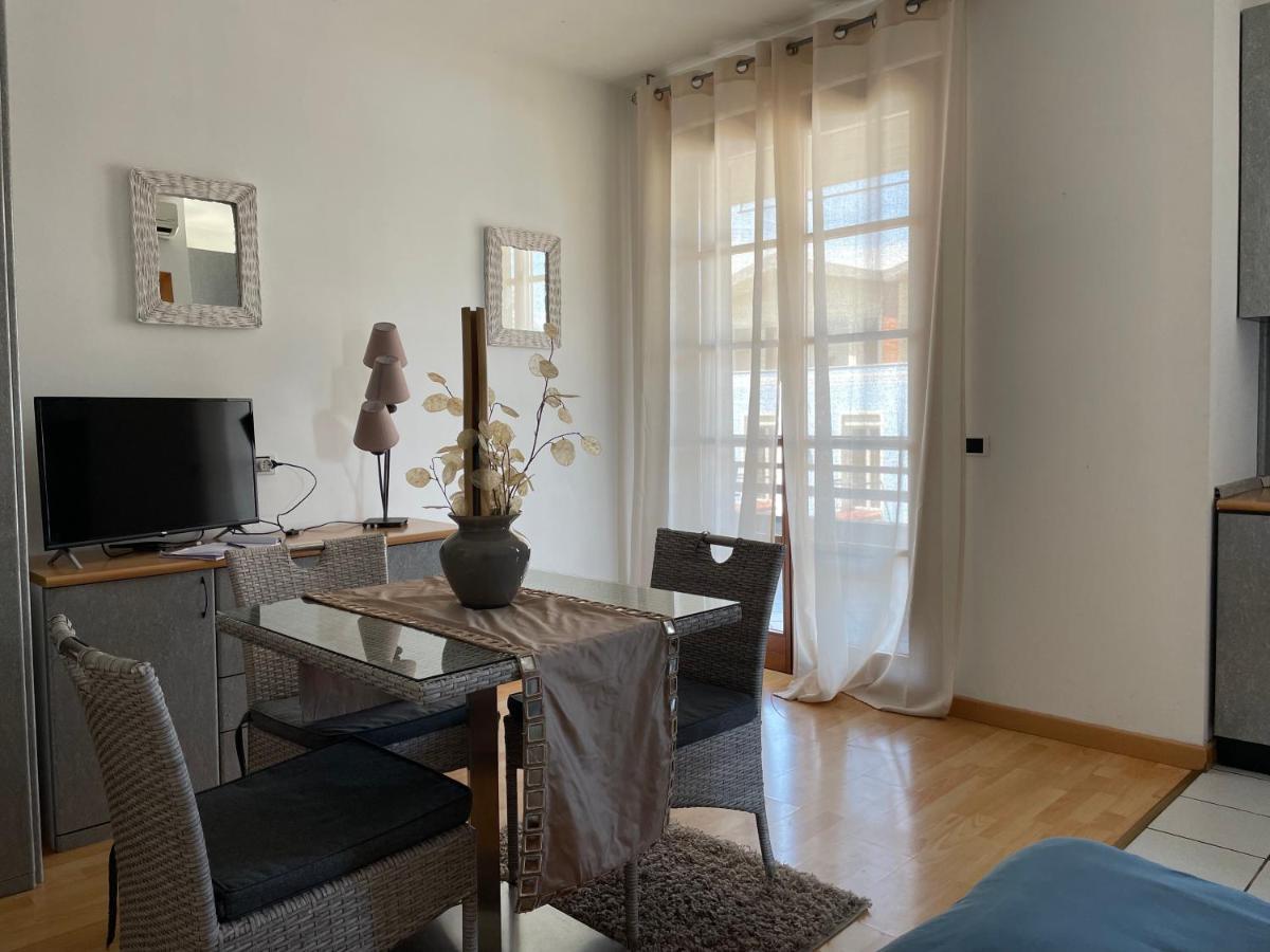 Residence Alexandra Stay Сирмионе Екстериор снимка